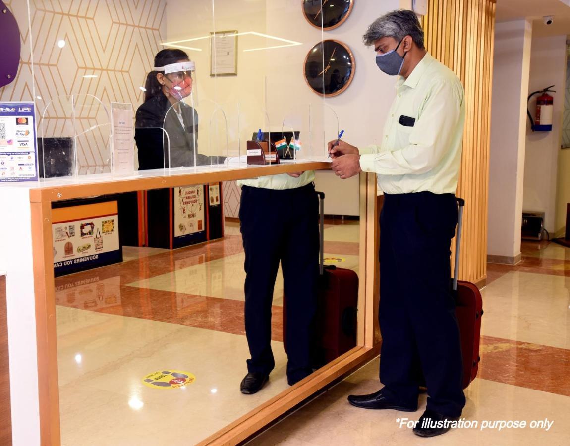 OYO 592 Hotel Chetan International Bangalore Esterno foto