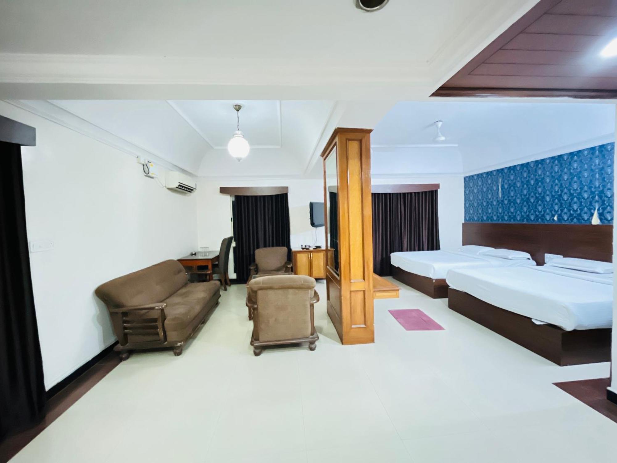 OYO 592 Hotel Chetan International Bangalore Esterno foto