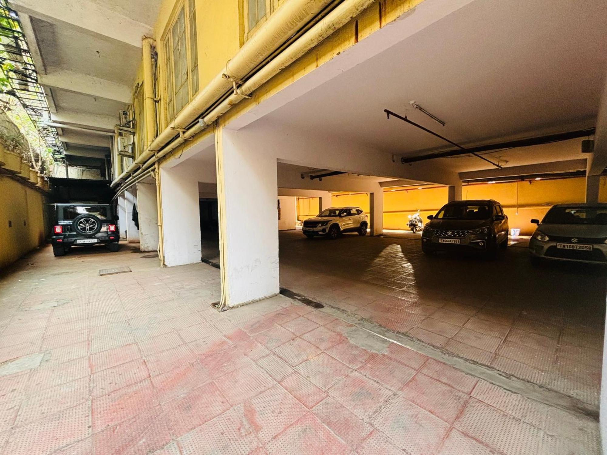 OYO 592 Hotel Chetan International Bangalore Esterno foto