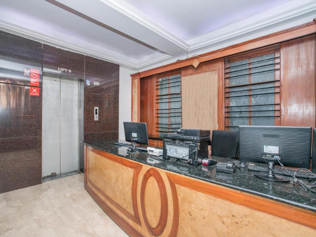 OYO 592 Hotel Chetan International Bangalore Esterno foto